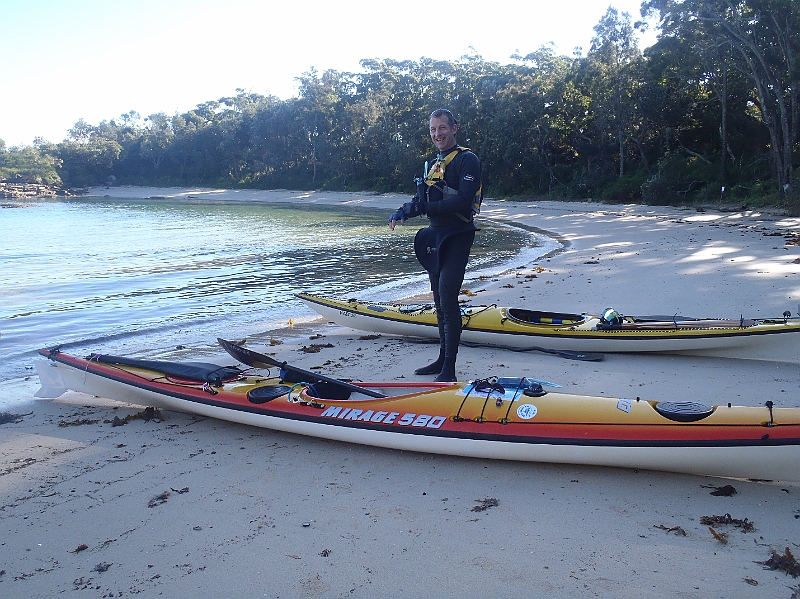 P5280007.JPG - Getting ready at Honeymoon Bay